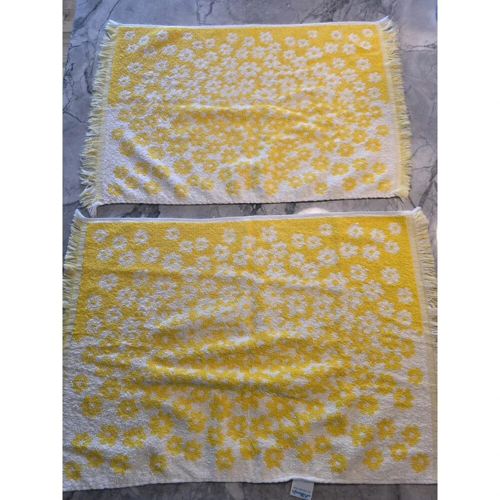 Vintage St. Marys Floral Hand Towels Yellow White Daisy Fringe Mid Century Mod S